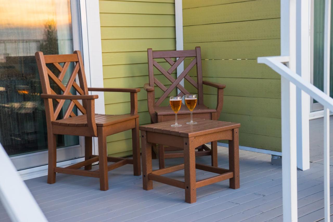 | Inn of the Four Winds Seaside Oceanfront