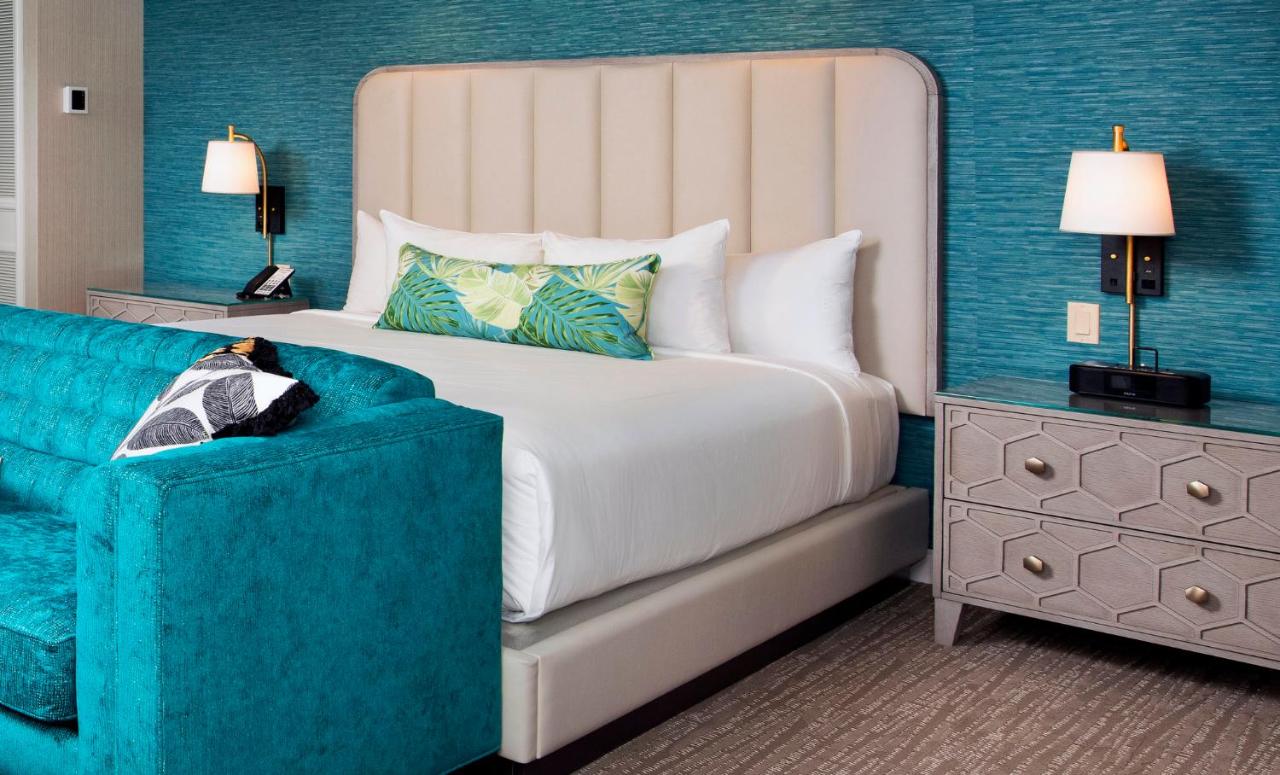 Junior Suite at Beau Rivage