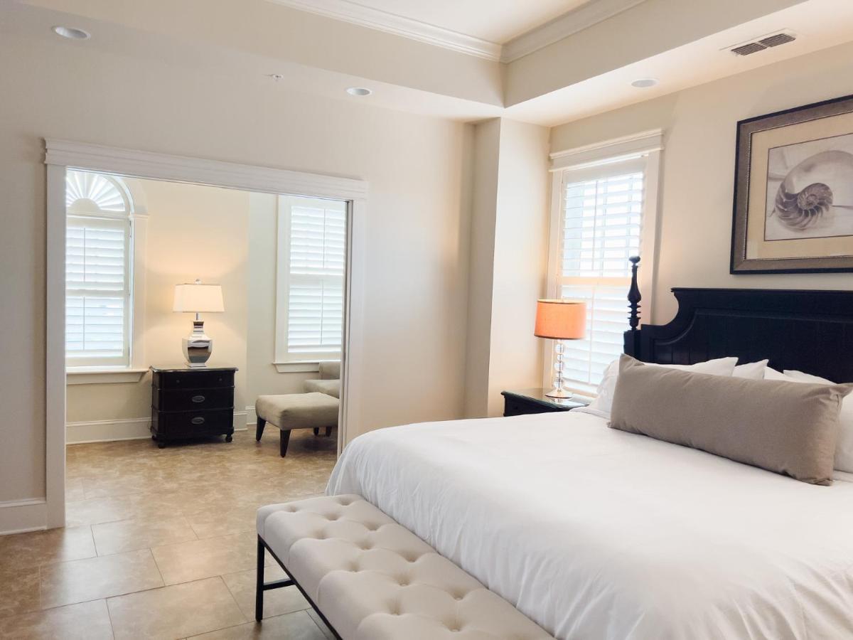 | Sea Gate Inn