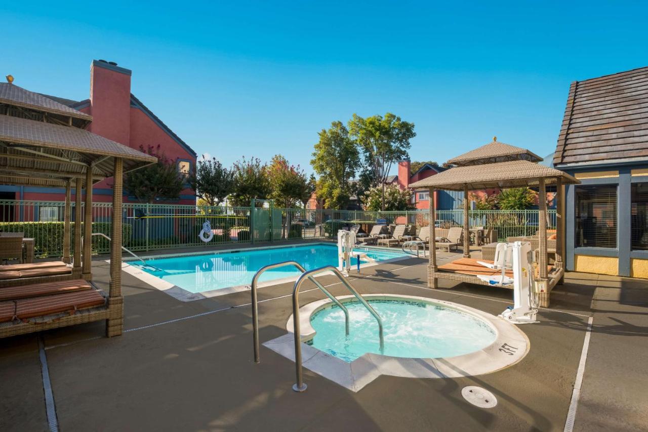 | SenS Suites Livermore, SureStay Collection by Best Western