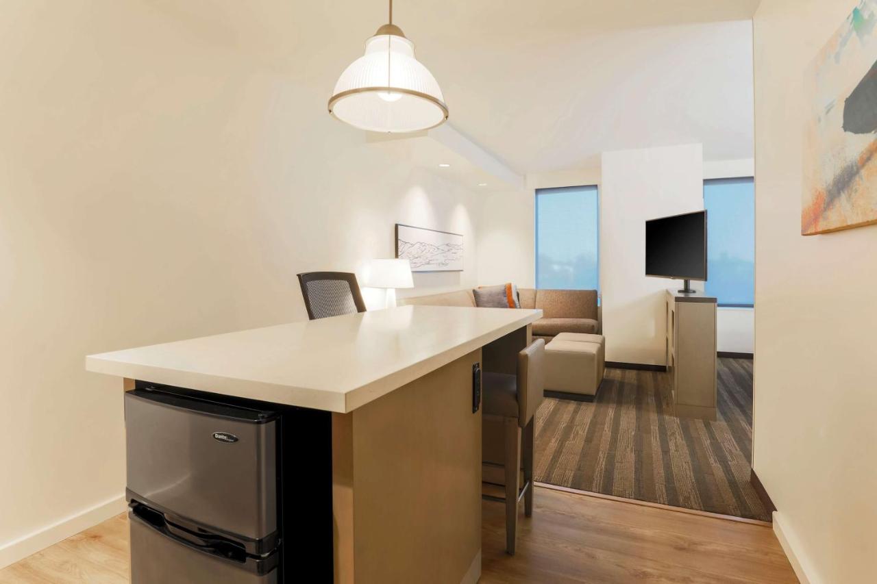 King Studio Suite with Kitchen at Hyatt House Davis