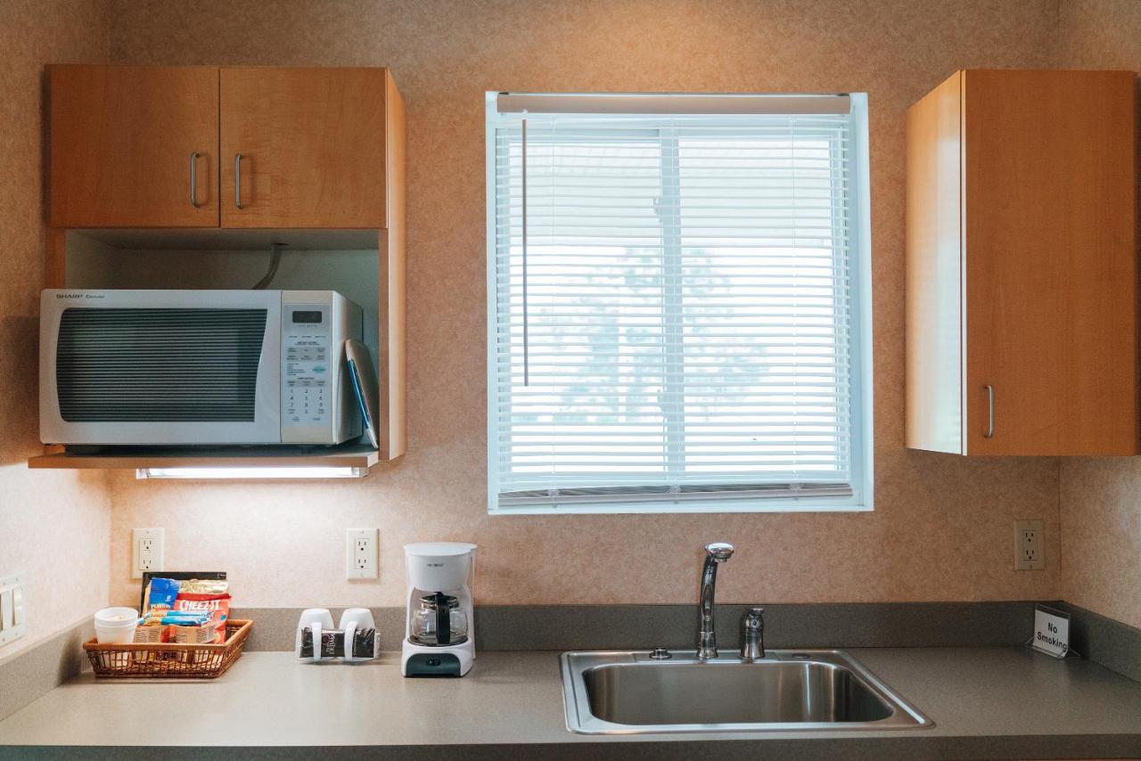 | Skaneateles Suites