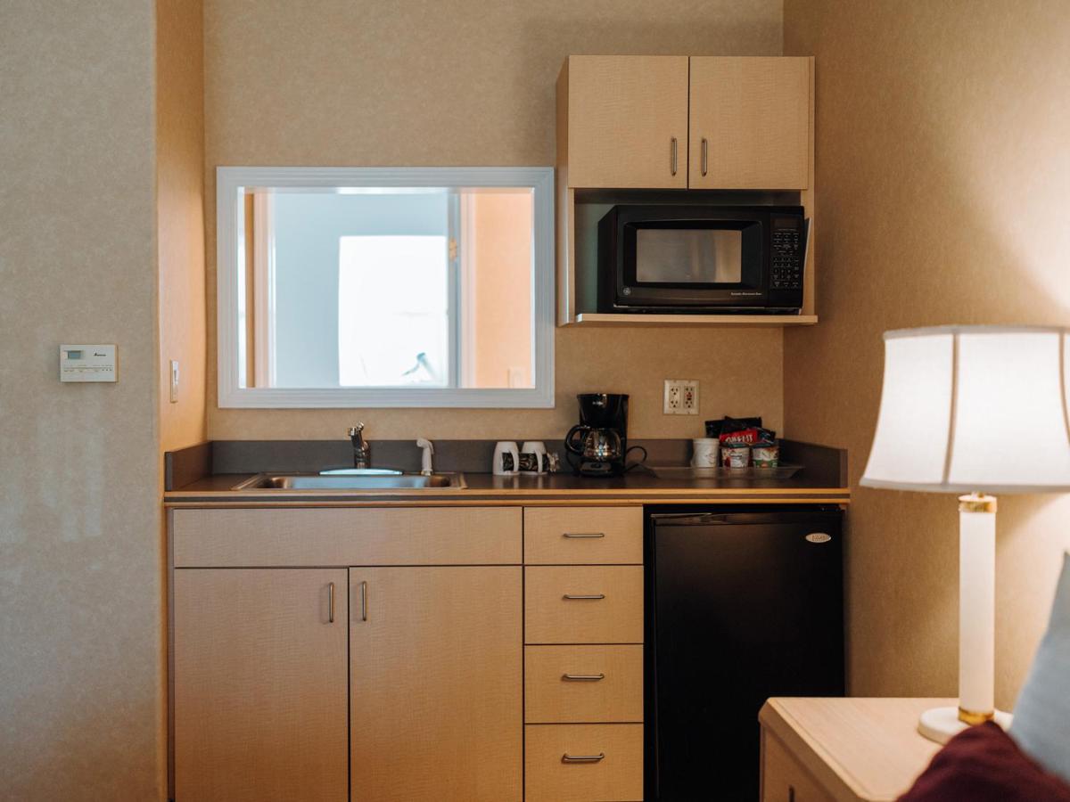 | Skaneateles Suites