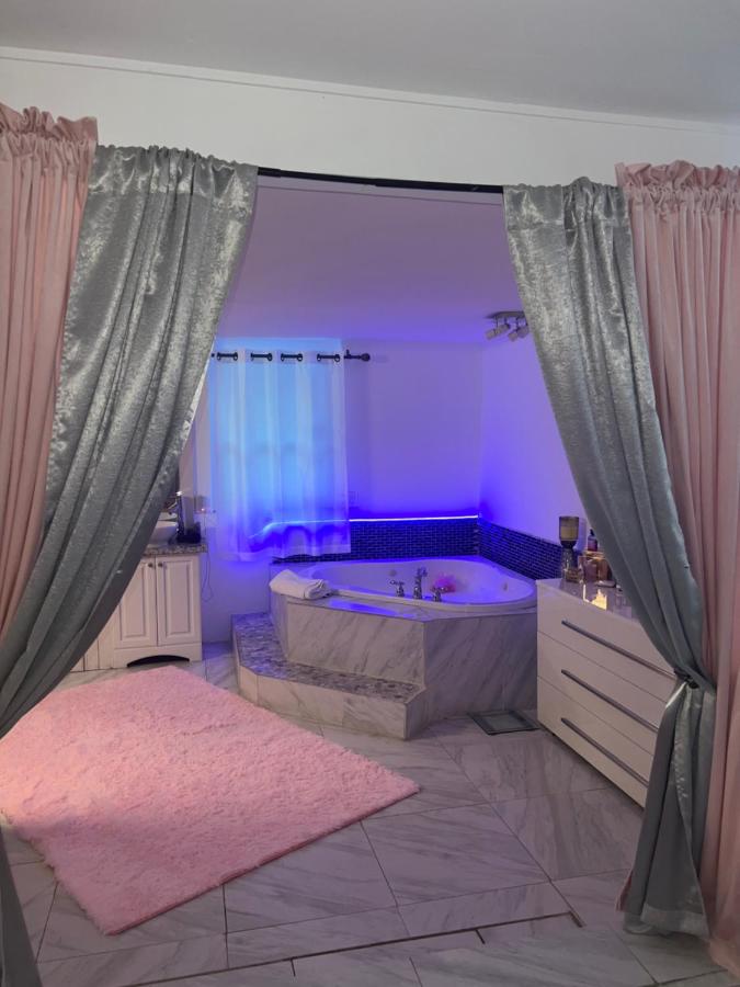  | private room with huge bathroom