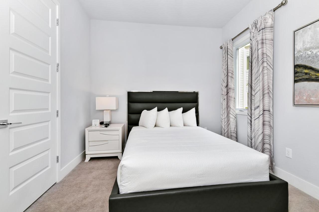 | Cozy Condo near Disney w Hotel Amenities - 7770 - 23-109