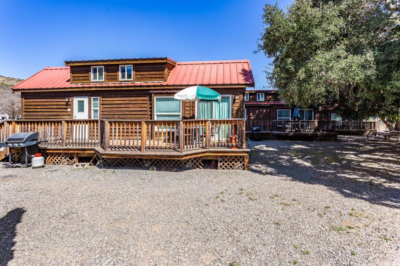  | Pio Pico Camping Resort One-Bedroom Cabin 14