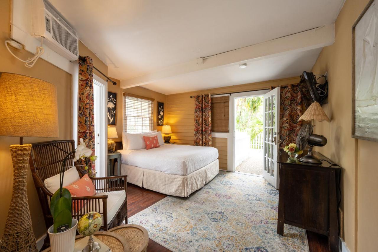 | Old Town Manor