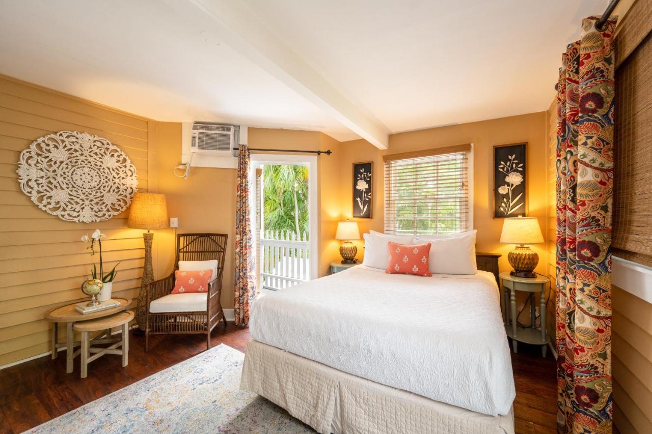 | Old Town Manor