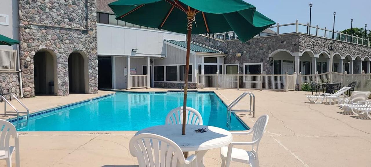  | Bay Valley Resort