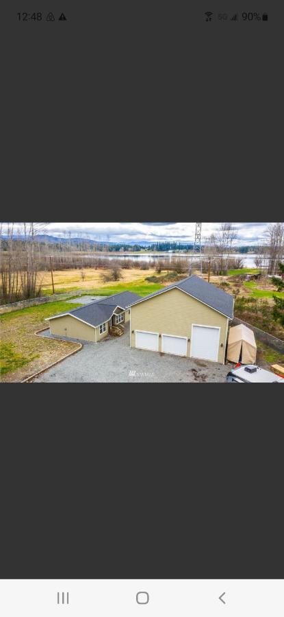 | Silverlake Bungalo Near Mt. Rainer