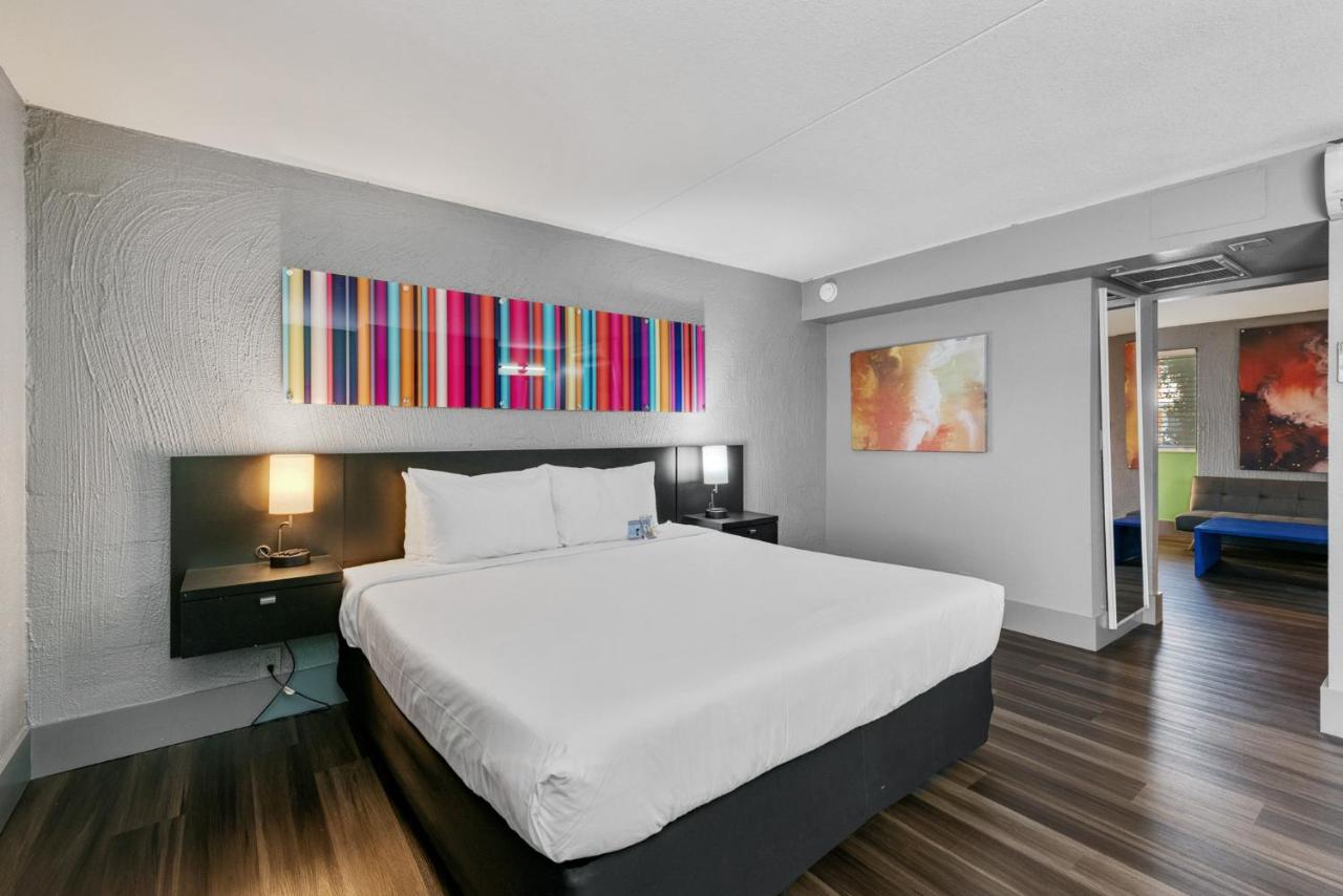 | Clarendon Hotel #214
