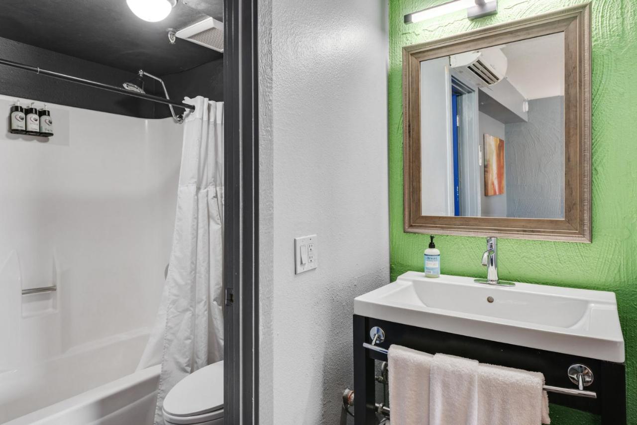  | Clarendon Hotel #214