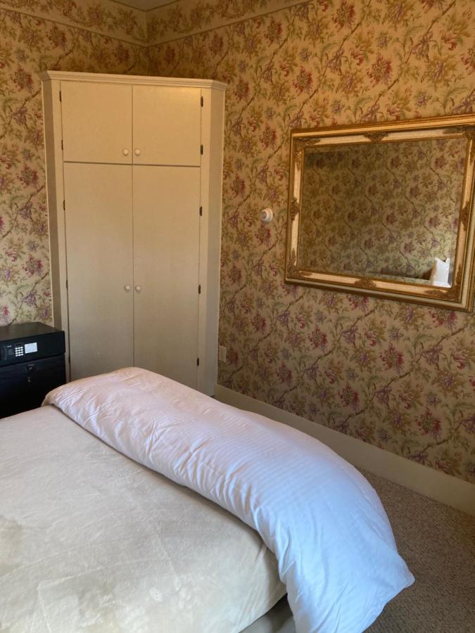 | The Elizabeth Guesthouse and Restaurant