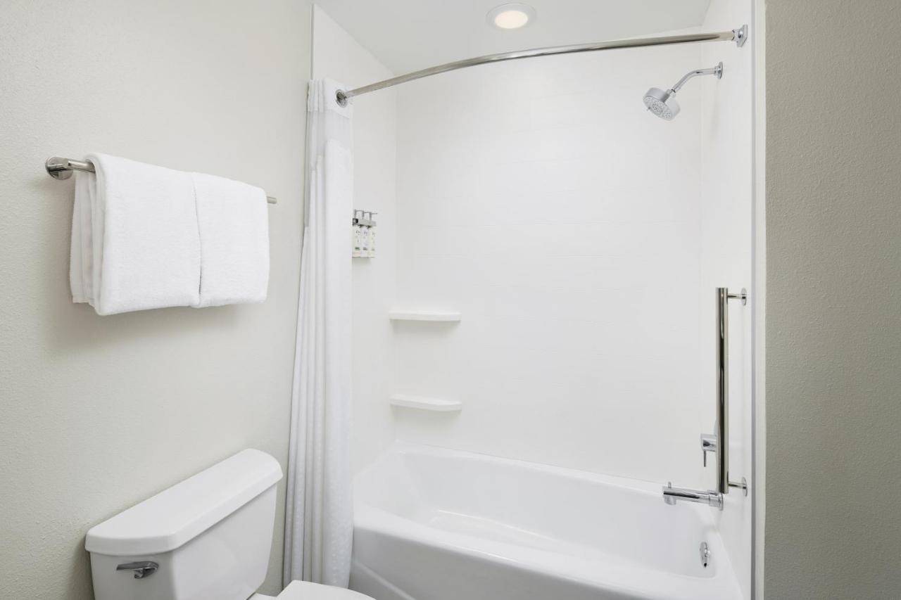 | Holiday Inn Express Hotel & Suites Port St. Lucie West, an IHG Hotel