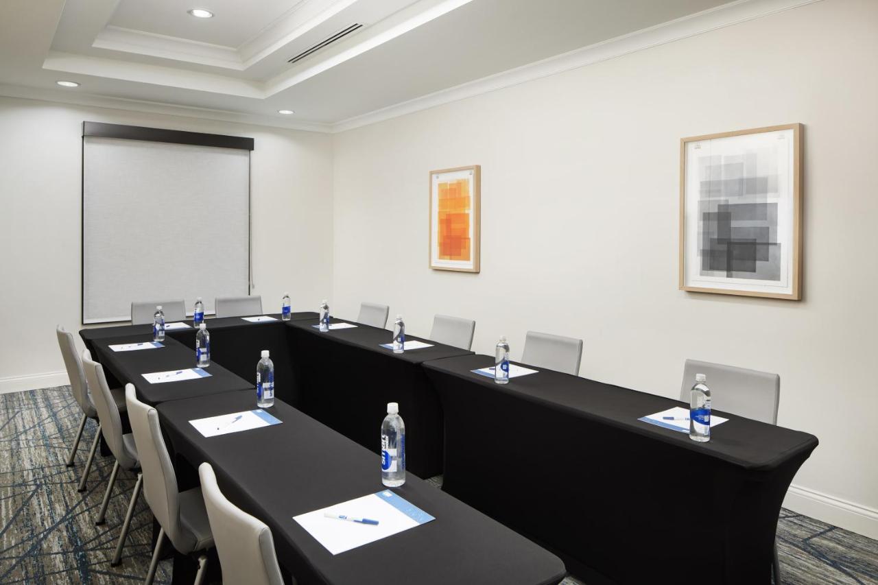 | Holiday Inn Express Hotel & Suites Port St. Lucie West, an IHG Hotel