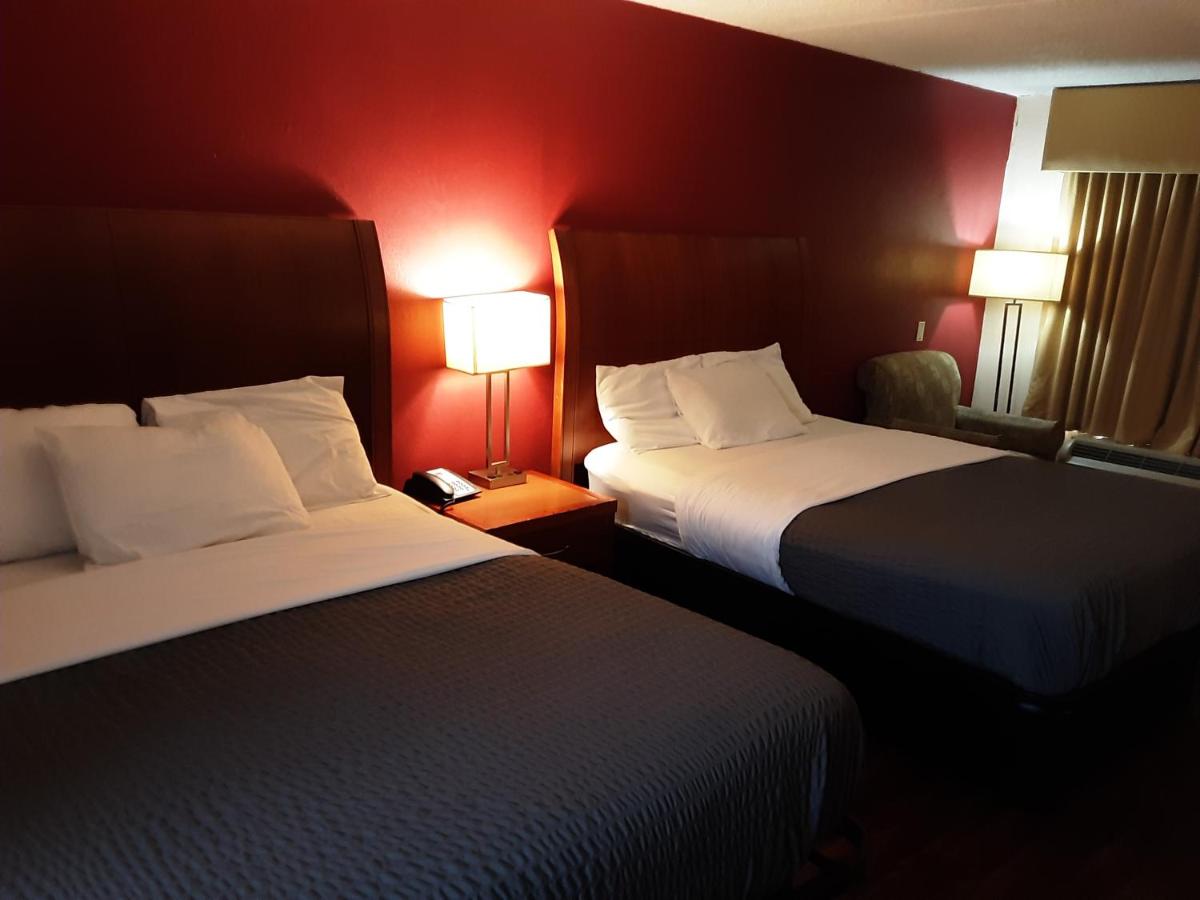 Queen Room with Two Queen Beds - Non-Smoking at Econo Lodge Inn & Suites Griffin North