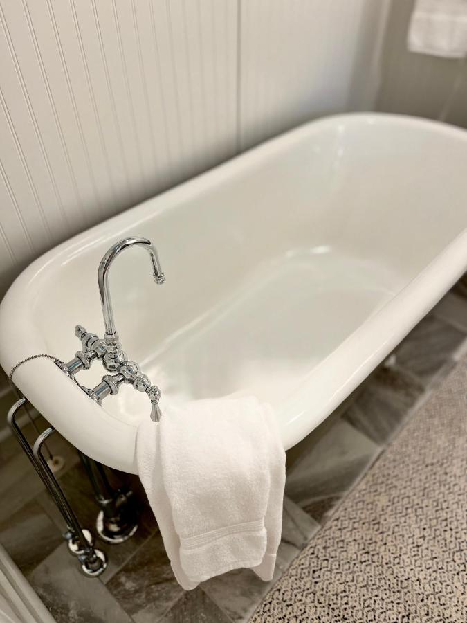  | Rose Hill Inn