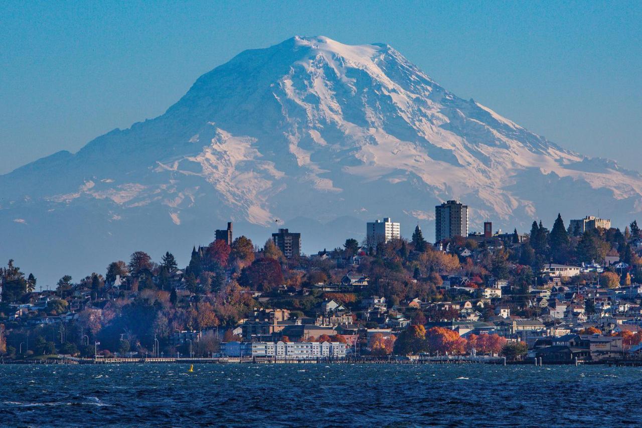 | Silver Cloud Hotel - Tacoma Waterfront