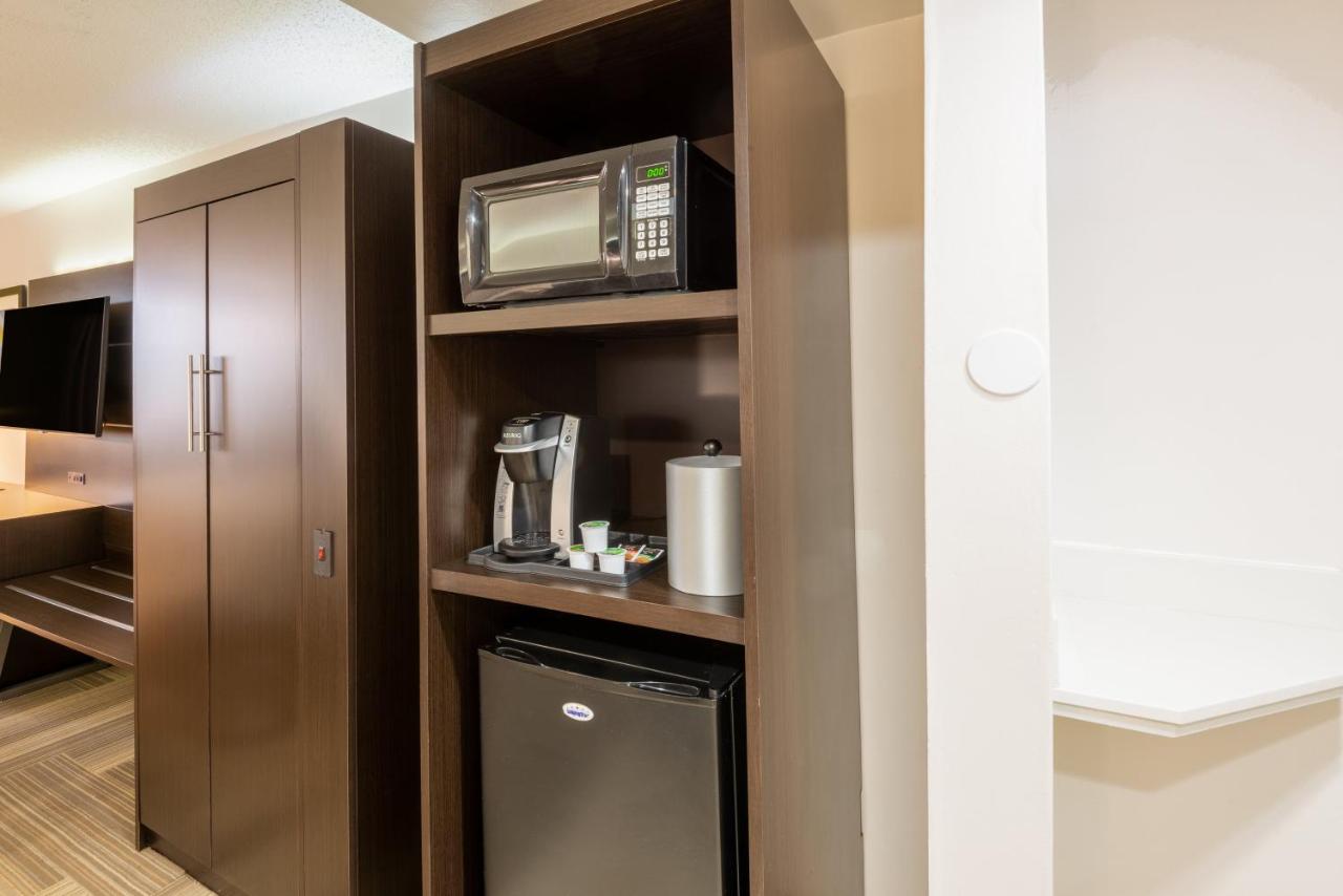 | Holiday Inn Express Philadelphia NE-Bensalem, an IHG Hotel