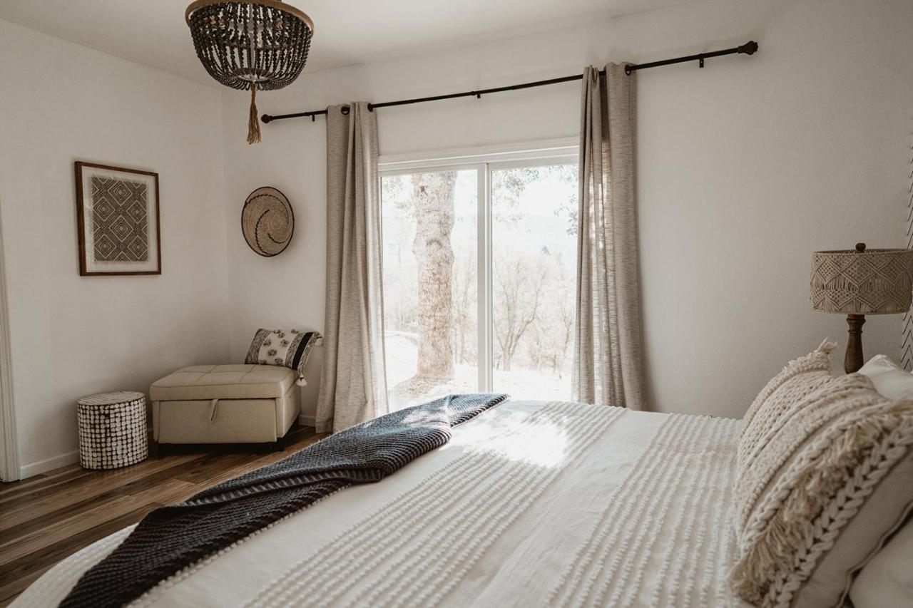 | Glamour Mountain Getaway by Casa Oso with views and spa