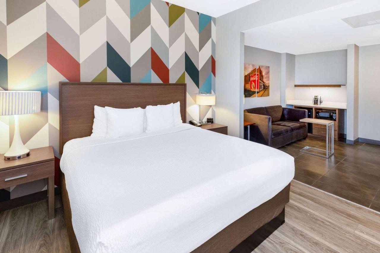 King Studio Suite - Non-Smoking at La Quinta Inn & Suites by Wyndham Tulsa Downtown/Route 66