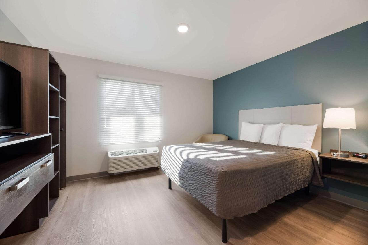 King Room with Sofa Bed - Accessible/Non-Smoking at WoodSpring Suites Phoenix-Deer Valley