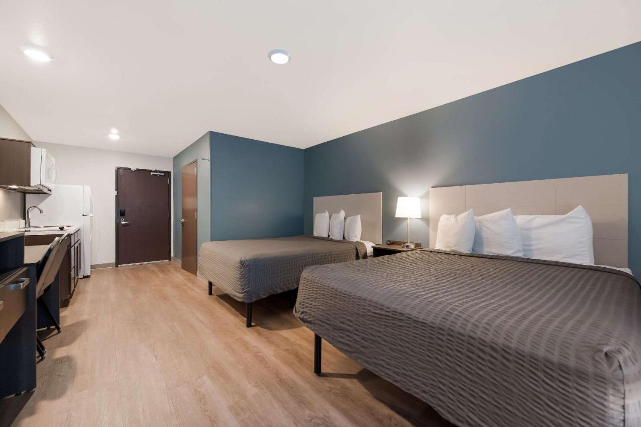 Queen Room with Two Queen Beds - Accessible/Non-Smoking at WoodSpring Suites Phoenix-Deer Valley