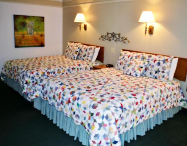  | Covered Wagon Motel Lusk WY