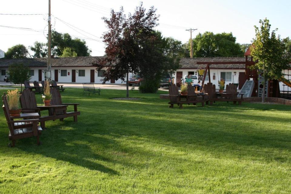  | Covered Wagon Motel Lusk WY