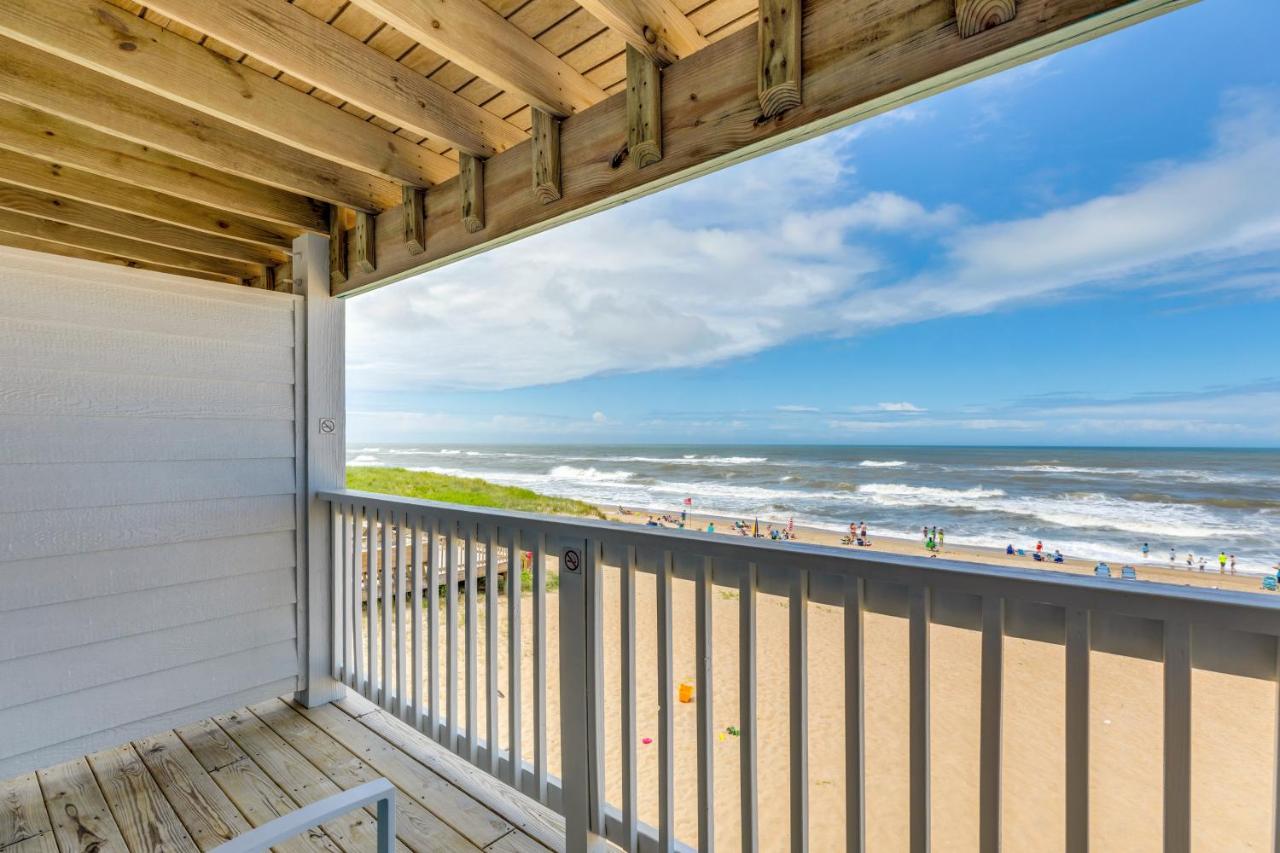 Superior - 1 King Bed Oceanfront at John Yancey Oceanfront Inn