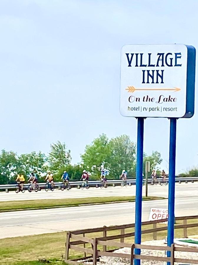  | Village Inn on the Lake