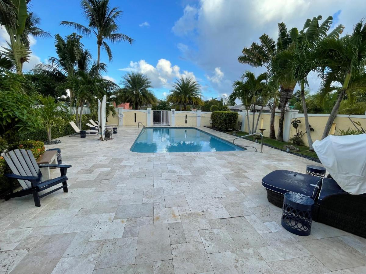 | Capri Inn & Apartments