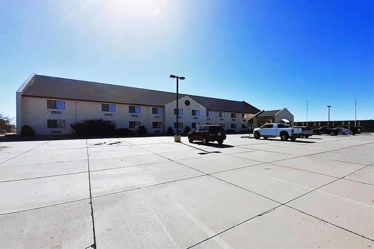 | Single Tree Inn Hotel O