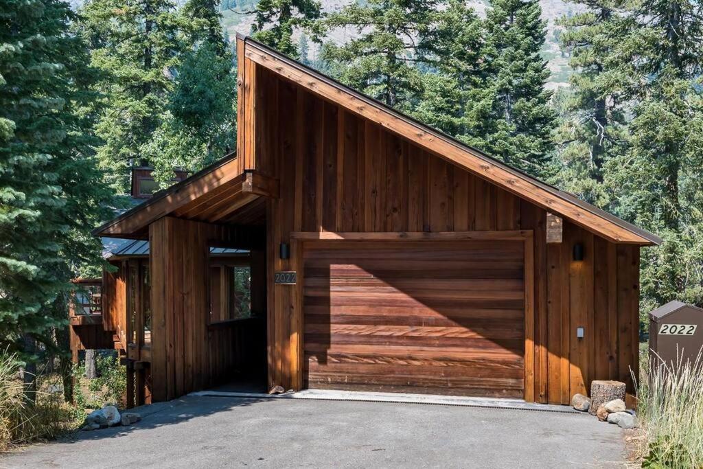 | Mid-Cent. Redwood Retreat w/ Sparklebridge