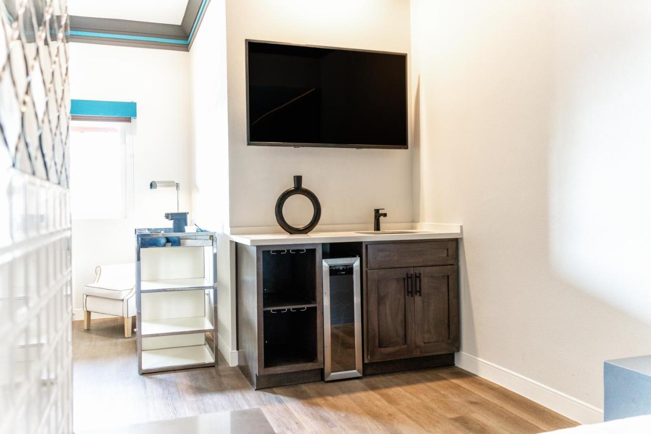 | Aspire Inn Studios & Spas