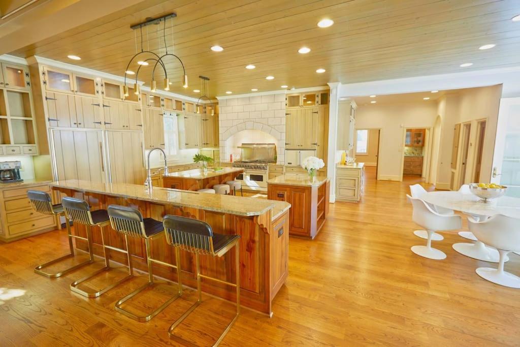 | Dolce Vita - Villa Life and Augusta National Golf