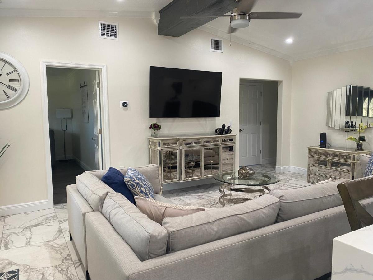 | Remodeled Home 10 min from Beaches Anna Maria Island 7 min to IMG Academy