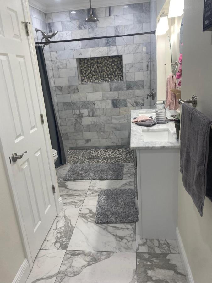 | Remodeled Home 10 min from Beaches Anna Maria Island 7 min to IMG Academy