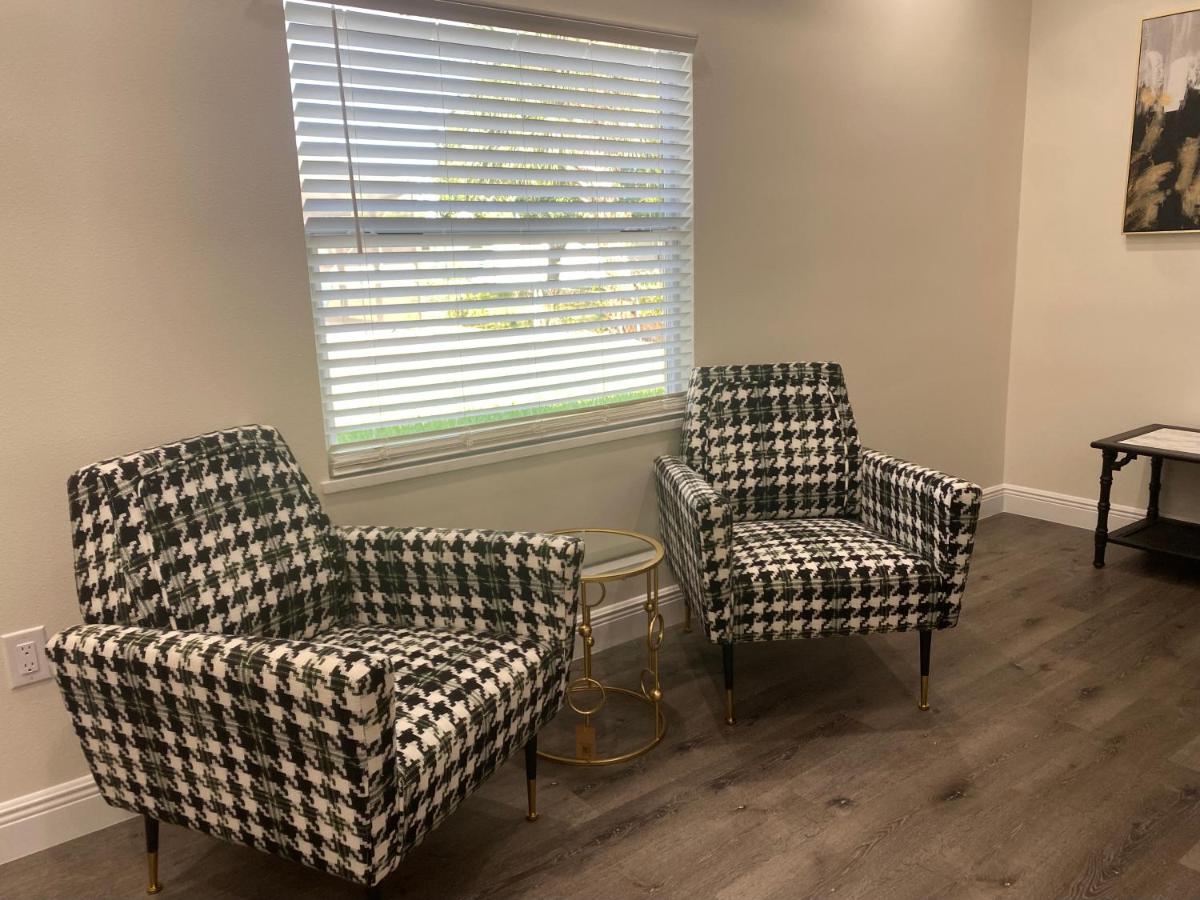| Remodeled Home 10 min from Beaches Anna Maria Island 7 min to IMG Academy