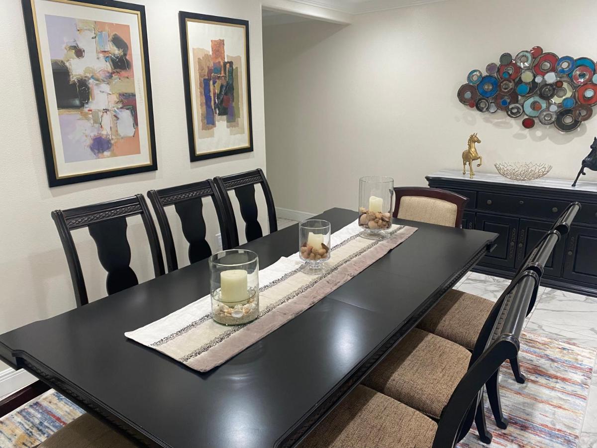 | Remodeled Home 10 min from Beaches Anna Maria Island 7 min to IMG Academy