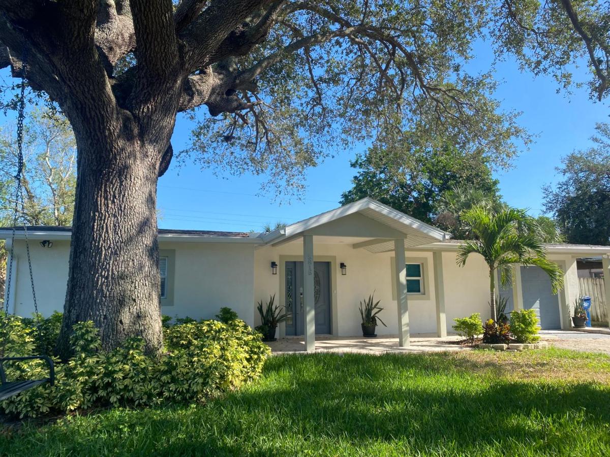  | Remodeled Home 10 min from Beaches Anna Maria Island 7 min to IMG Academy