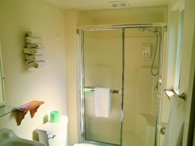 | Creekside Inn & Resort