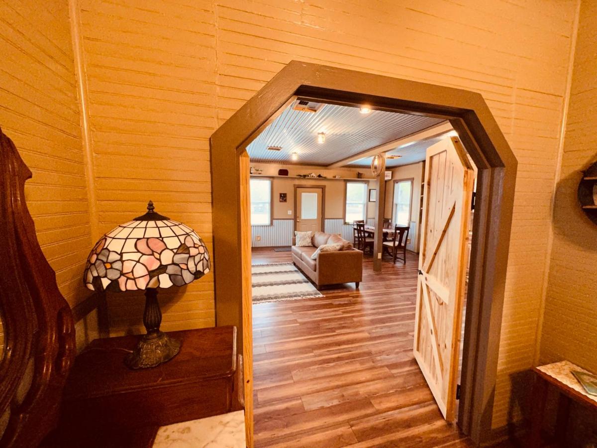 | Texas Blue Apple Cottage
