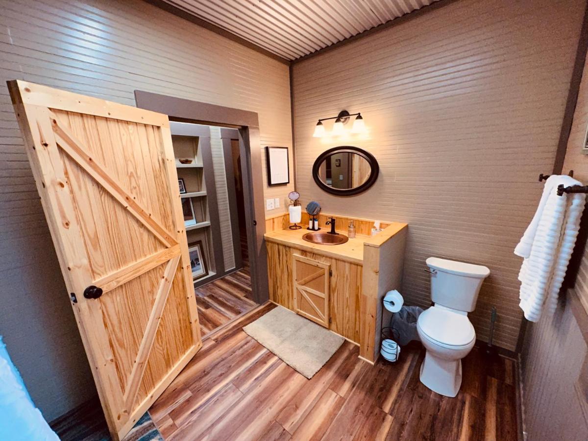 | Texas Blue Apple Cottage