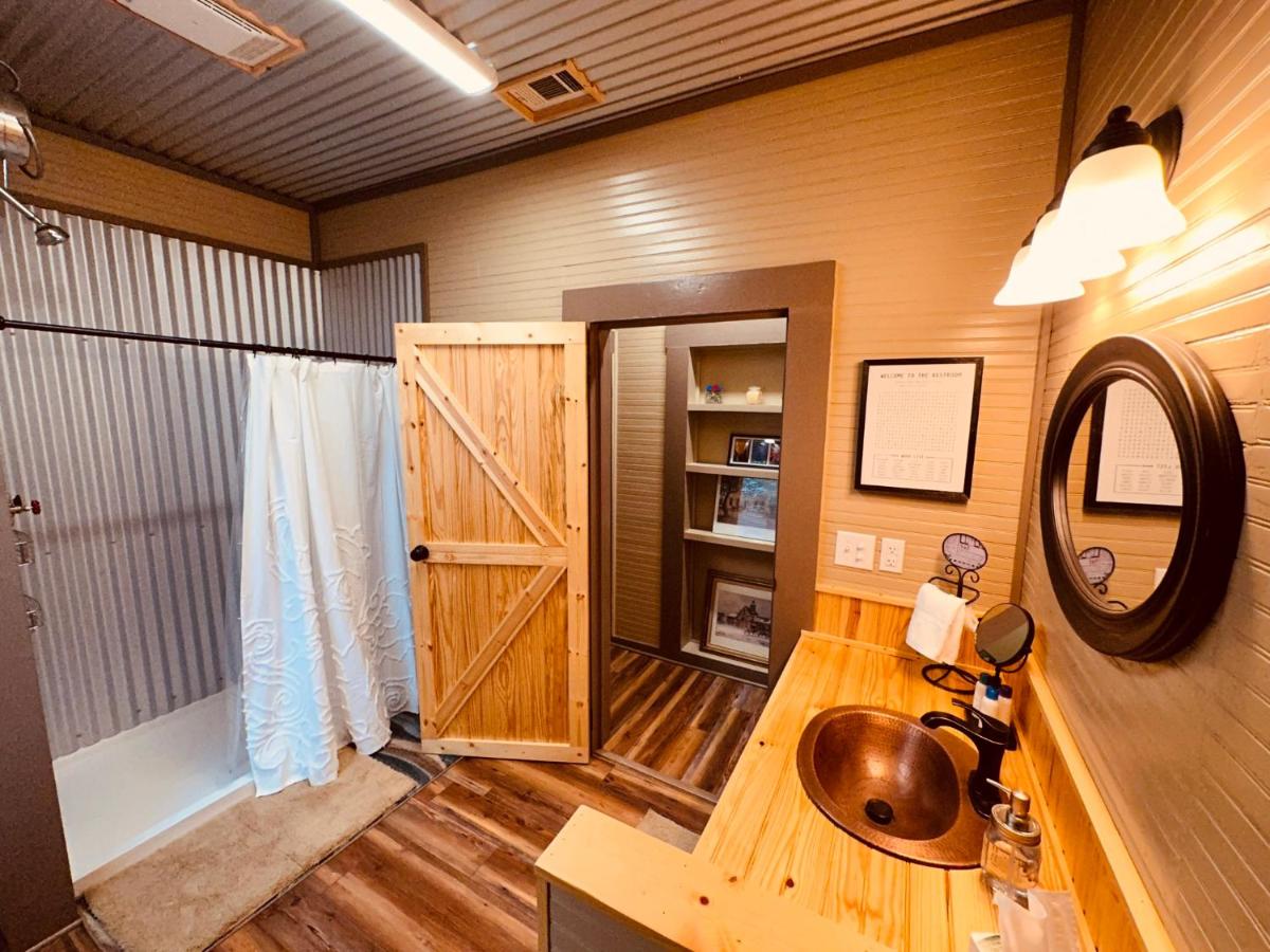 | Texas Blue Apple Cottage
