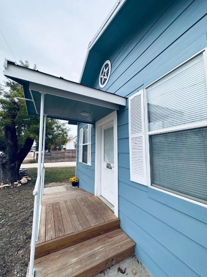 | Texas Blue Apple Cottage