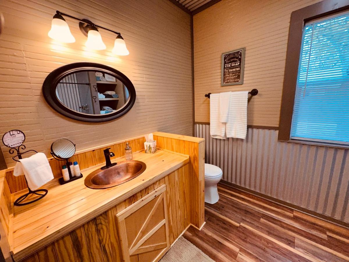  | Texas Blue Apple Cottage