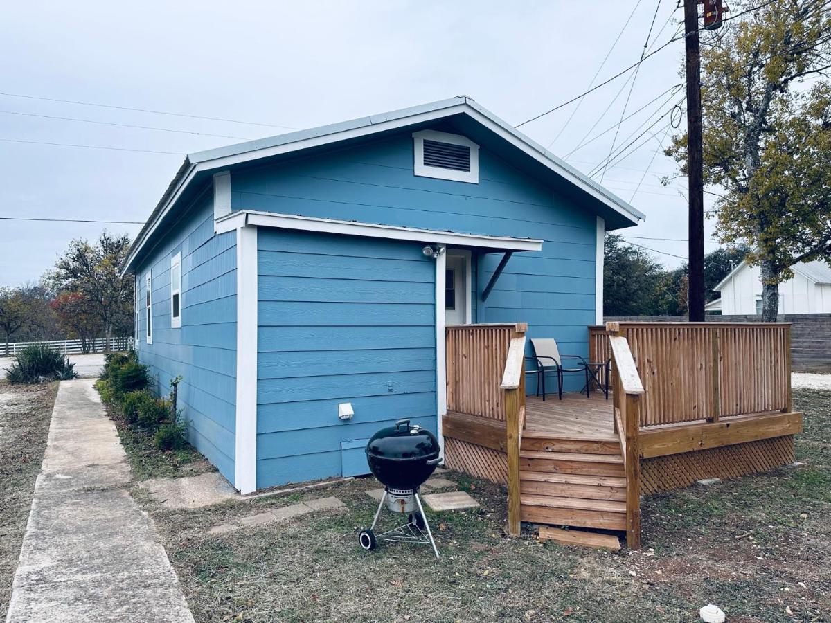 | Texas Blue Apple Cottage