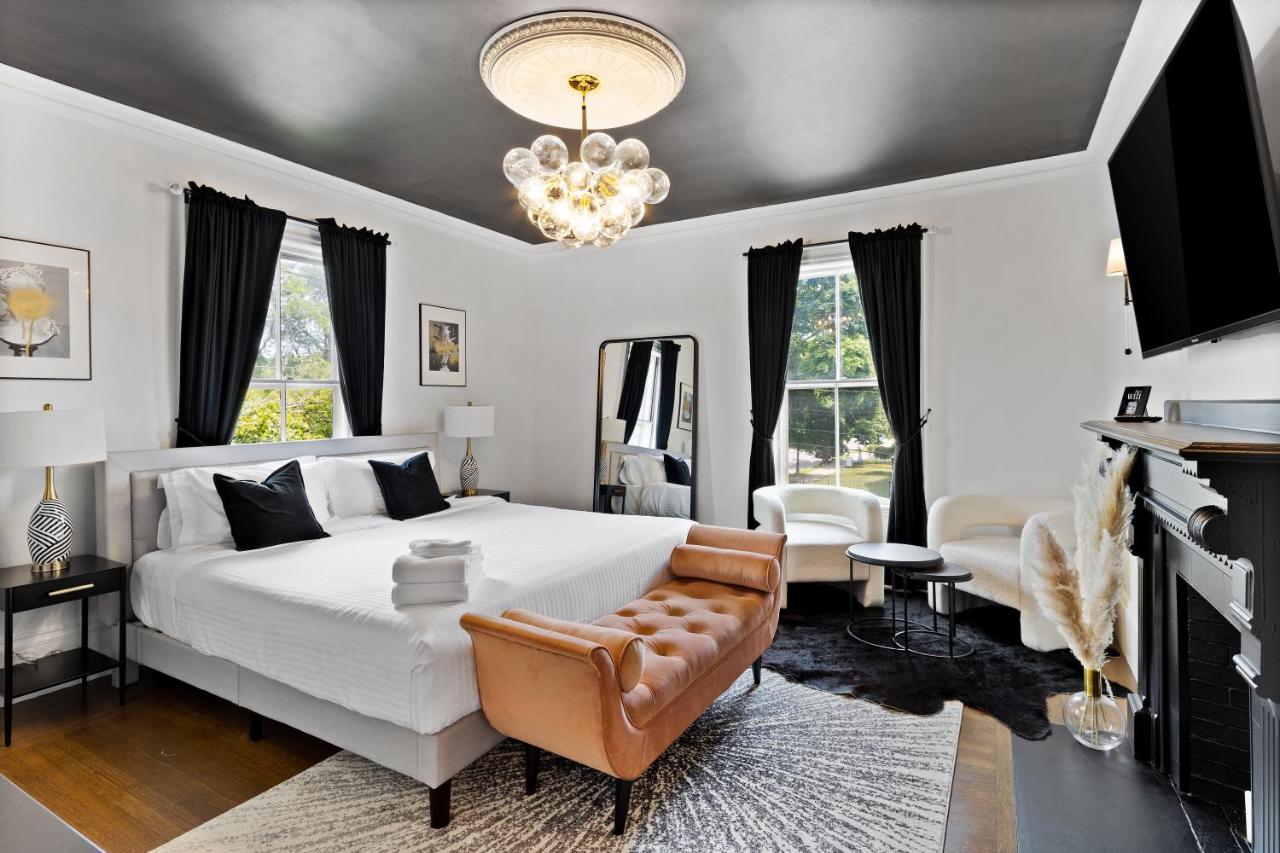 King Suite at The Coach House