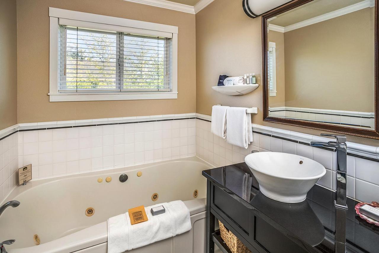 Queen Room at Cannon Beach Hotel Collection